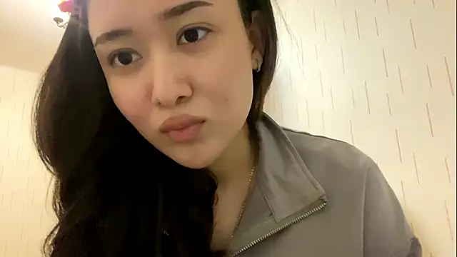 YourMiIa live XXX chat