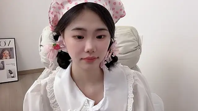 suki-1 Chat XXX in diretta