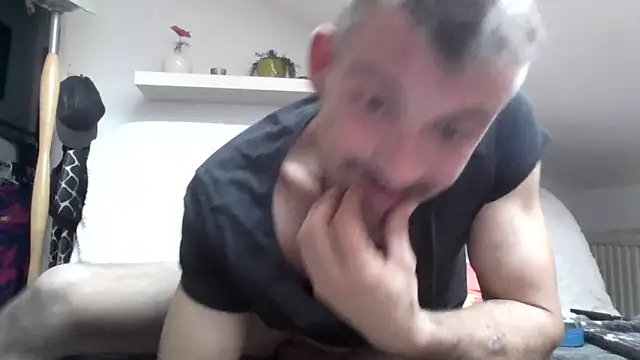 Cambitchboyのウェブカメラショー