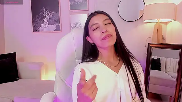 Tiffany_Low's Live XXX Chat