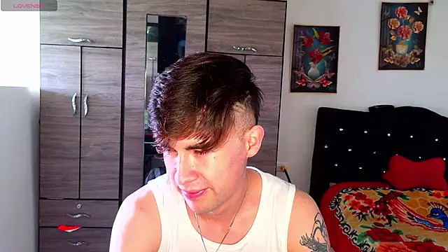 XXX chat uživo modela samael1107