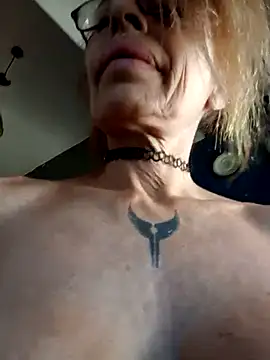 دردشة FrozenWaffle الجنسية المباشرة