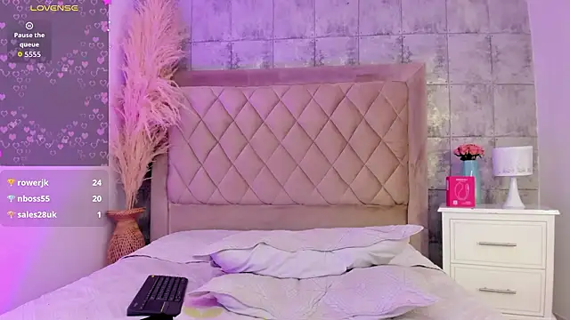 Онлайн чат XXX KarelyMitchel