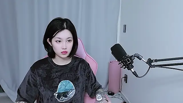 MISA_02n Live XXX chat