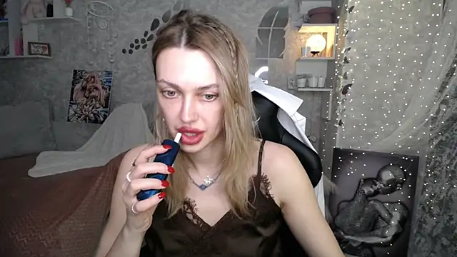 NickyAdamidi Chat XXX in diretta