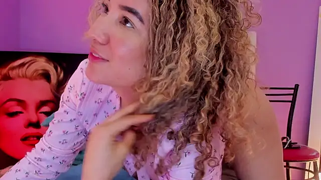 Charlotte11-11 Live XXX Chat