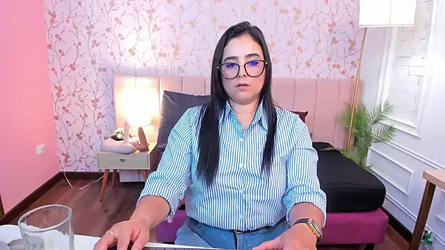 taylor_bennet 即時 XXX 聊天