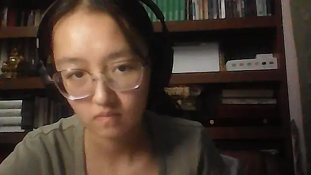 LinaClous live XXX chat