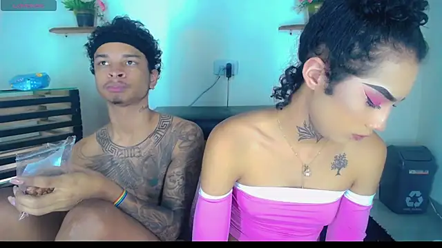 Pertunjukan Kamera Web Darianna_Atehortua