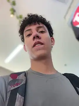 yoursexyjose Webcamshow