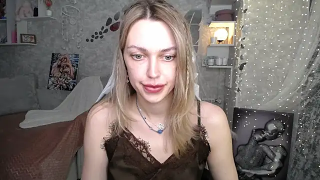 Chatroom XXX en direct de NickyAdamidi