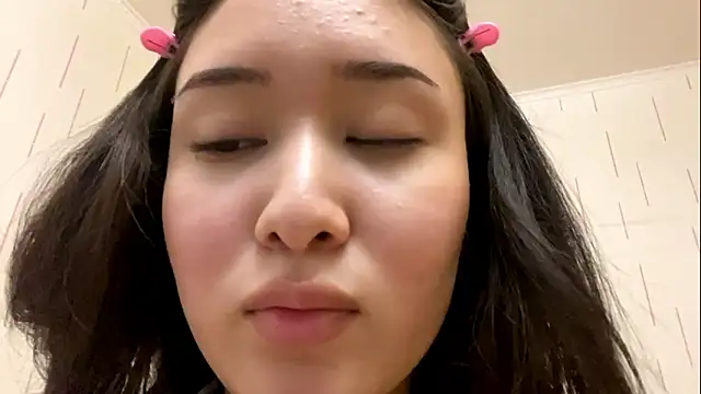 YourMiIa's Live XXX Chat