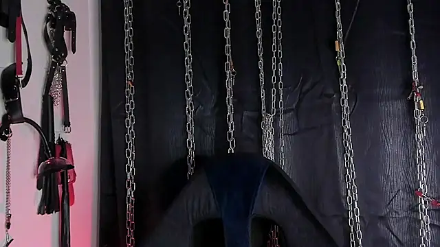 charrlotte_quinnのウェブカメラショー