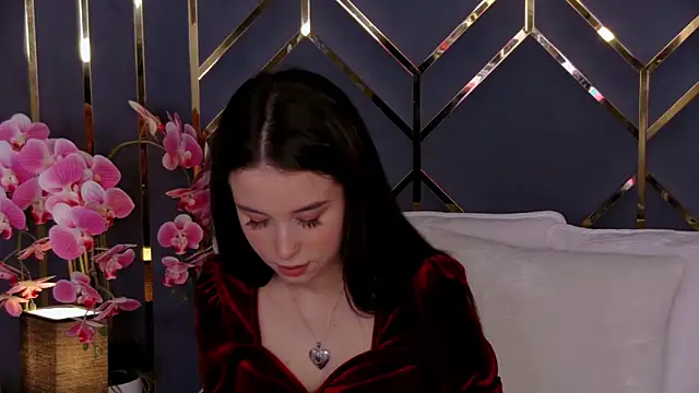 Chat +18 de LanaLedger ao vivo