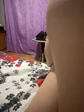 LadyLuxLover Adlı Modelin Canlı XXX Sohbeti