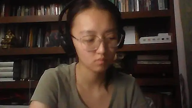 LinaClous Adlı Modelin Canlı XXX Sohbeti