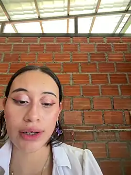 l0lita_emi – Kamerová šou