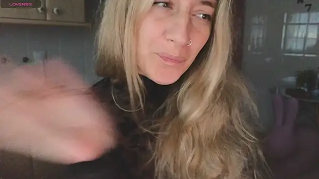 Lunamix's Live XXX Chat