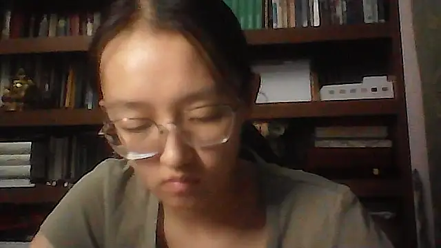 LinaClous' Live XXX Chat