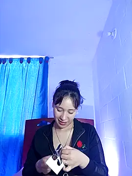 XXX chat uživo modela Charlotte_morhh_