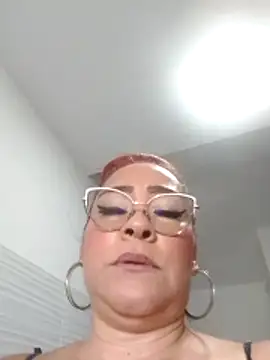 Chatroom XXX en direct de Tits__sweet