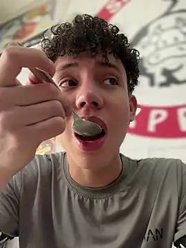 yoursexyjose Adlı Modelin Canlı XXX Sohbeti