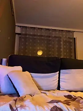 Mohdollmen 网络视讯表演