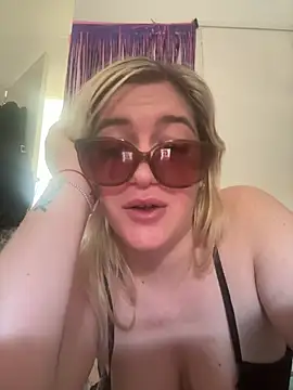 Chatroom XXX en direct de Granlady7