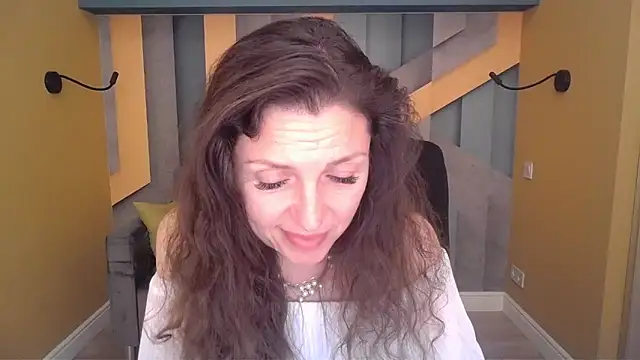 Chatroom XXX en direct de EllaLong