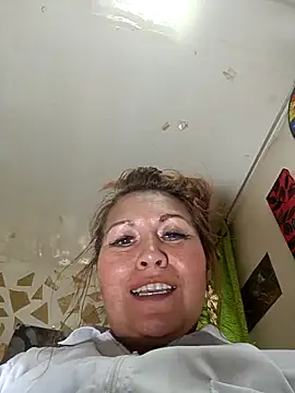 Chat +18 de Kazsandraa ao vivo