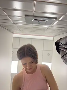 Онлайн чат XXX KittyQueeny