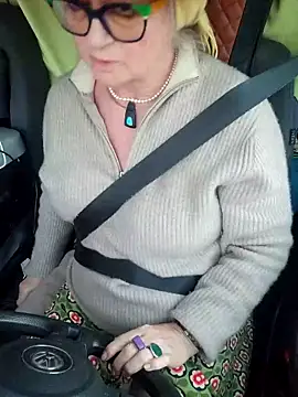 Hot-Muci élő XXX-chatje