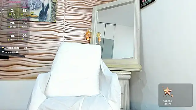 mia_pineda's Live XXX Chat