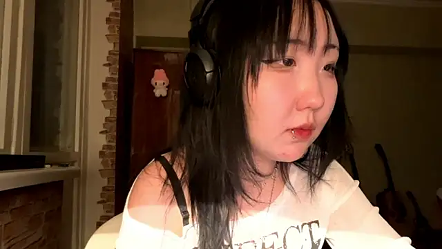 Yunananaa Live XXX-chat