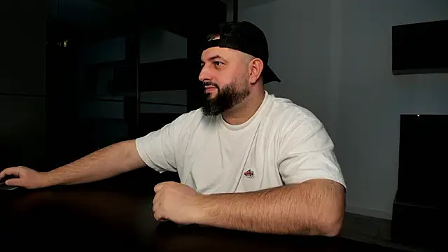 دردشة DravenPeak الجنسية المباشرة