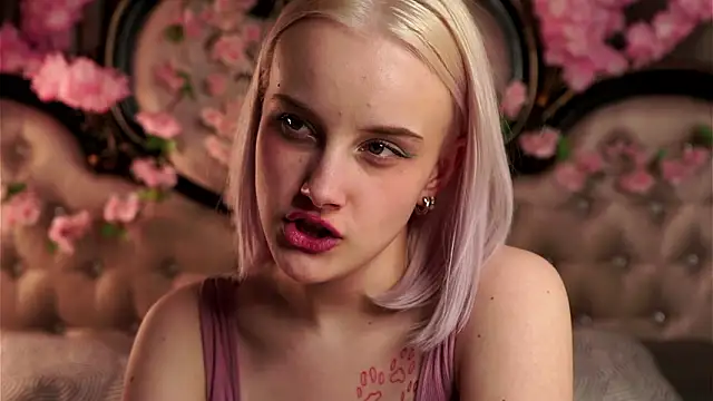 Chatroom XXX en direct de KirstinMcgeady