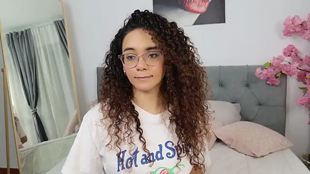 Chat XXX en directo de Taylor_Tina