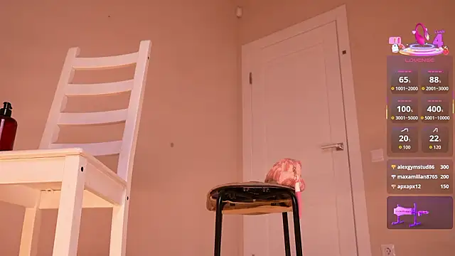 Miablueye Show in webcam