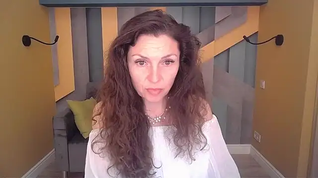 EllaLongのライブXXXチャット