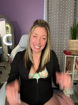 MiraKisss Obrolan Langsung XXX