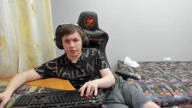 iliaskrislove's Live XXX Chat