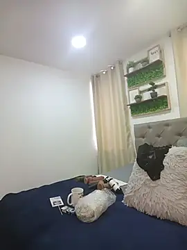 sasi_luna লাইভ XXX চ্যাট