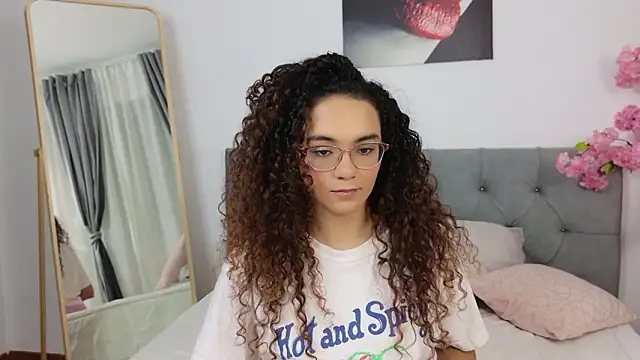 Taylor_Tina Live XXX-chat