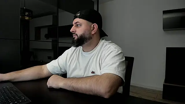 DravenPeak's Live XXX Chat