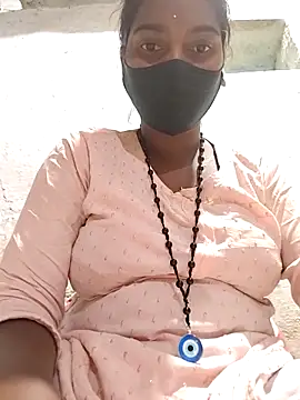 SRIDEVI55446 Chat XXX in diretta