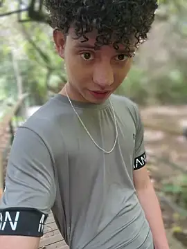 yoursexyjose's Live XXX Chat