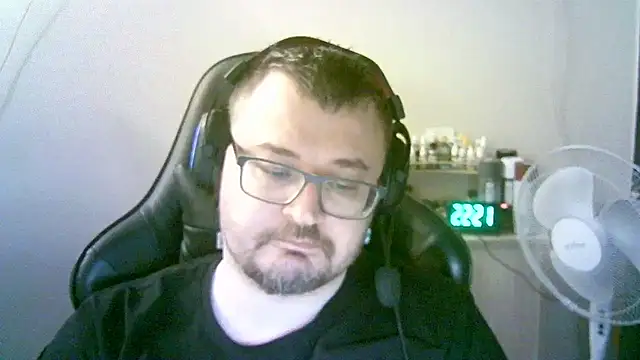 Chat +18 de SirAbuser ao vivo