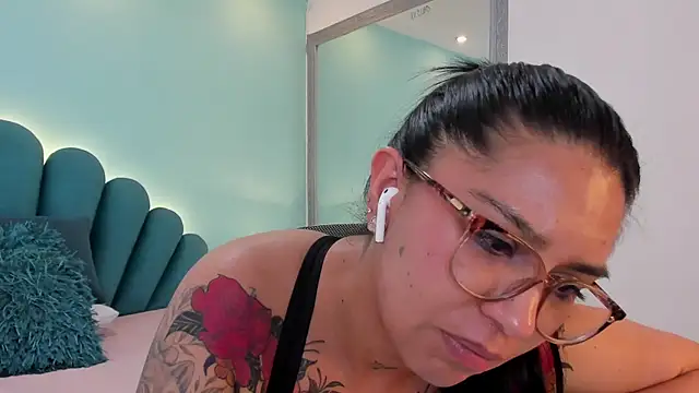 Živý XXX chat sharlott18