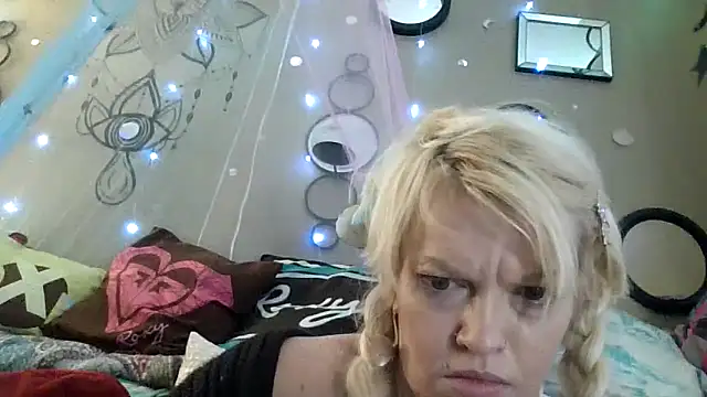 marilyn420 – Naživo XXX chat