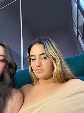 Antonella_Julieta live XXX chat